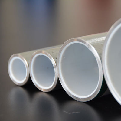 Goede prijs. Schokbestendige Gelaste PE bedekte Magere Buisdiameter 28mm met een laag online